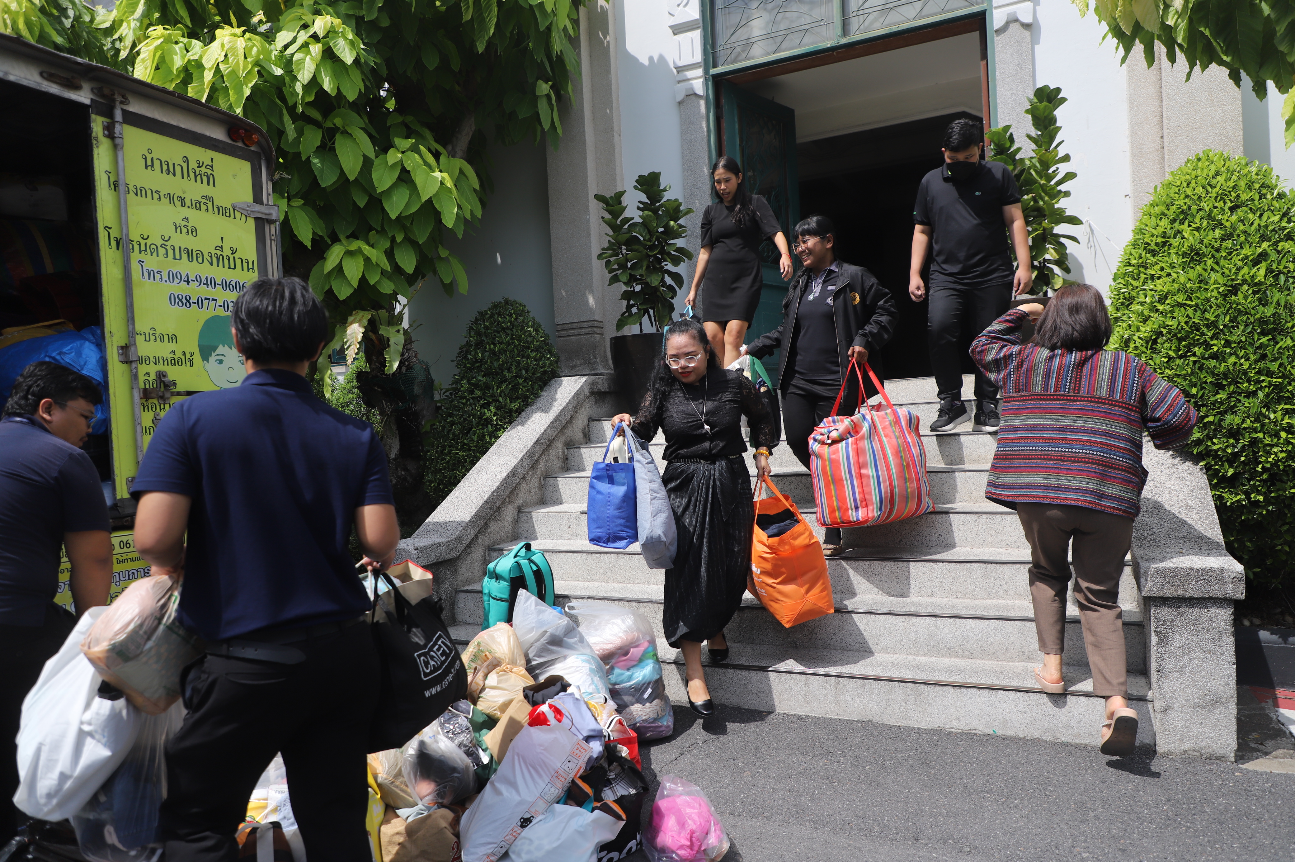 title - พลังน้ำใจชาว ส.ป.ก. เปลี่ยนของเหลือใช้เป็นรอยยิ้ม สนับสนุนการศึกษาเยาวชนผ่านโครงการ 